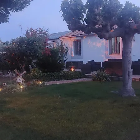 Les Plaisirs De Camargues Bed & Breakfast